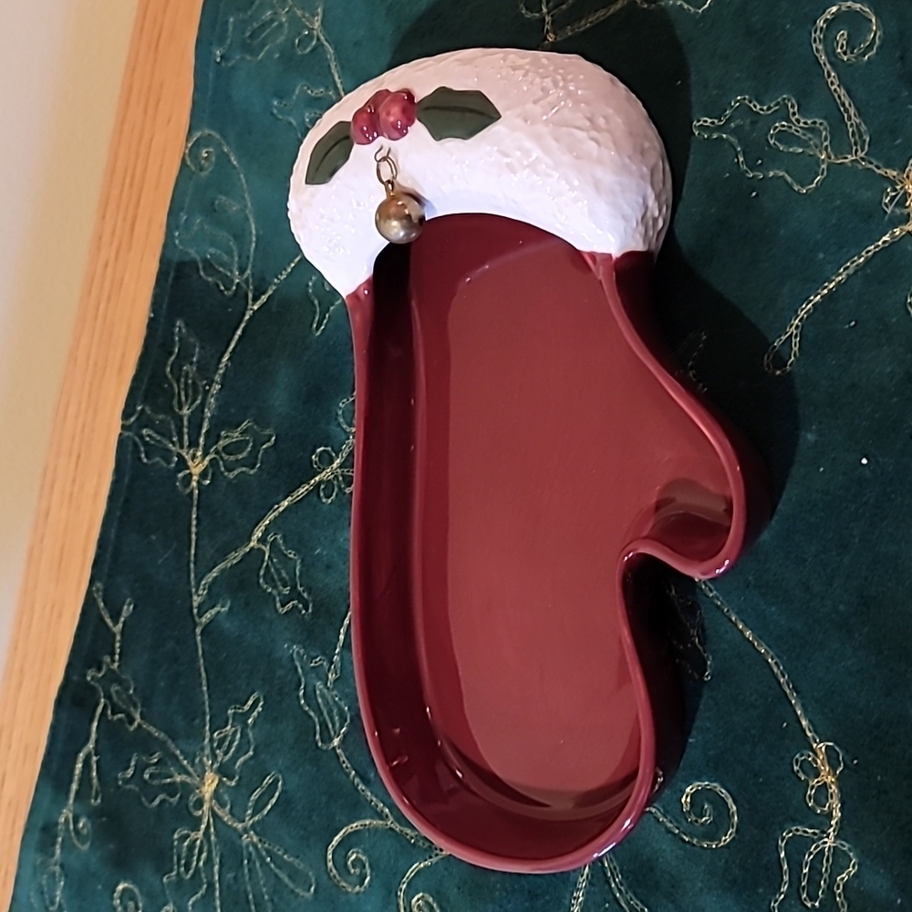 Royal Doulton Santa Glove Tid Bit Dish